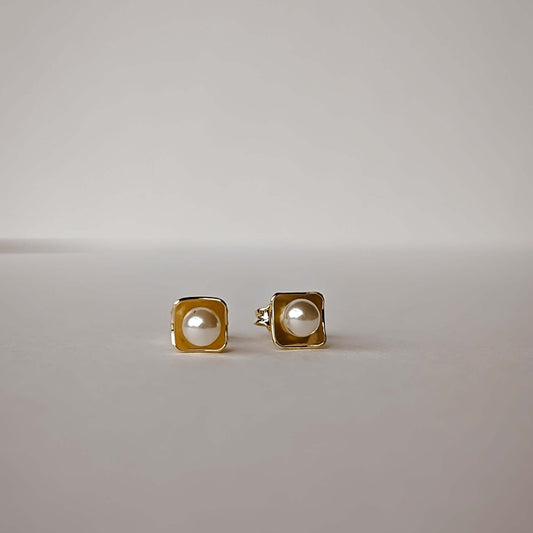 18k Gold-filled Square small Stud | Pearl